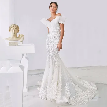 O mais novo Requintados Vestidos de Noiva de Renda em 3D Flor Dot Net Frisado Sereia de Longos Vestidos de Noiva Off Ombro Abito Da Sposa